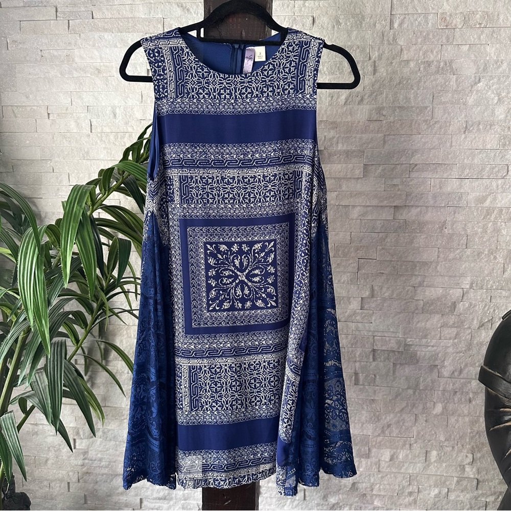 Alya Blue Cream Boho Swing Lace sleeveless Dress Size Small